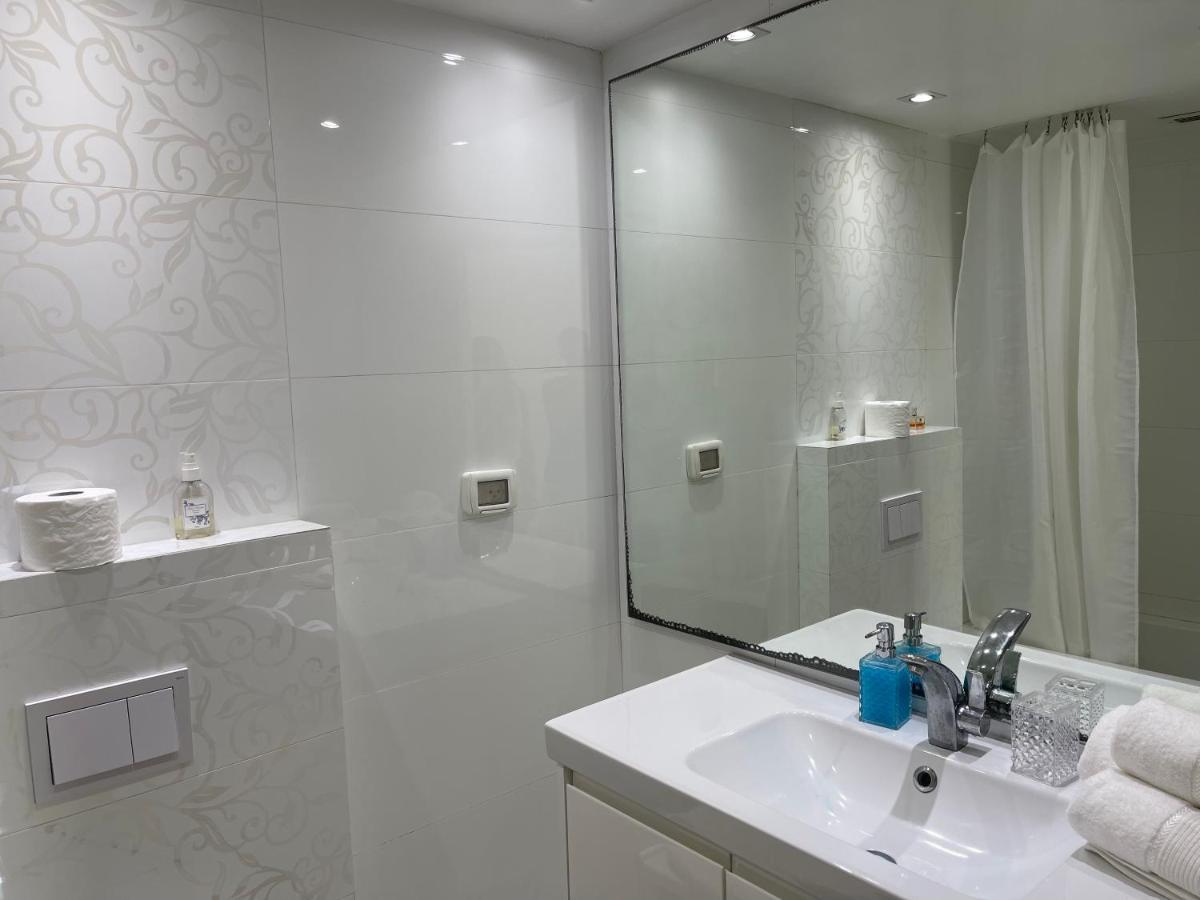 Amazing Suite On The Sea-סוויטה מדהימה על הים Bat Yam Exterior photo