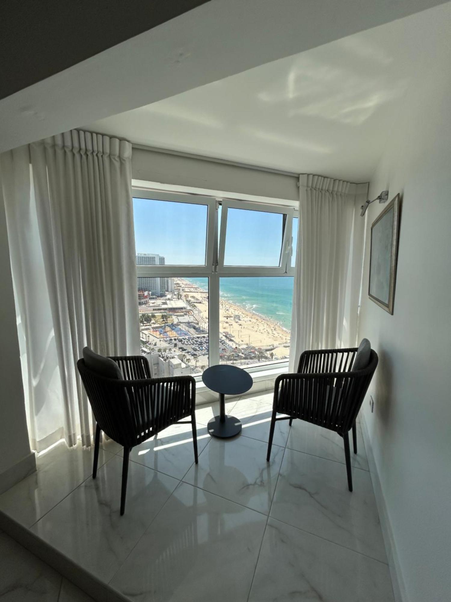 Amazing Suite On The Sea-סוויטה מדהימה על הים Bat Yam Exterior photo